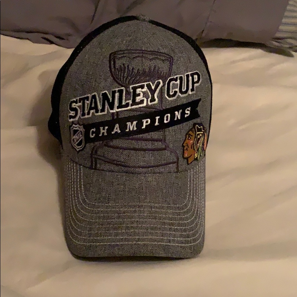 NHL Chicago Blackhawks adjustable trucker hat